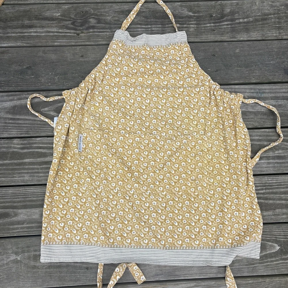 Williams-Sonoma Yellow Floral Women's Adult Size Apron 100%Cotton cottage